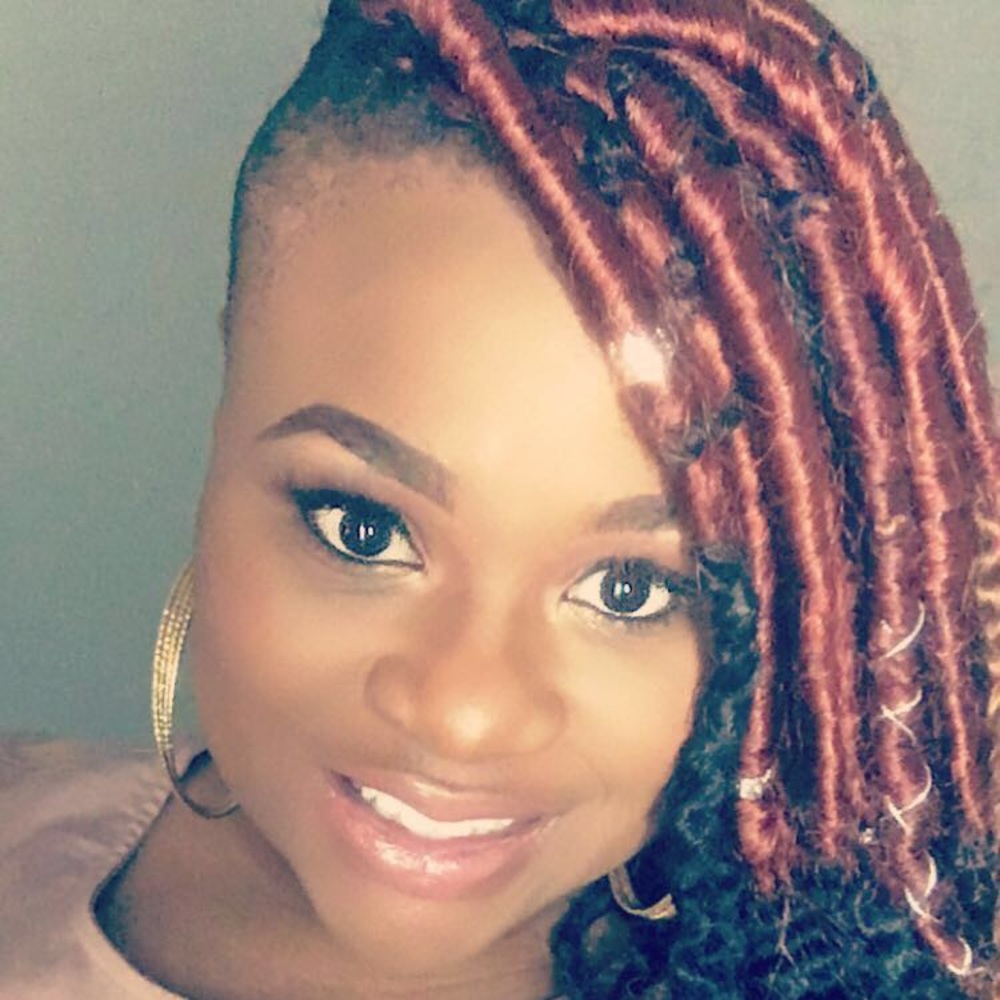 Meet your Posher, Latoya
